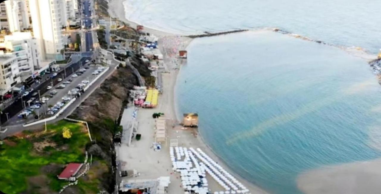 612 Apartment On The Beach Bat Yam Bagian luar foto